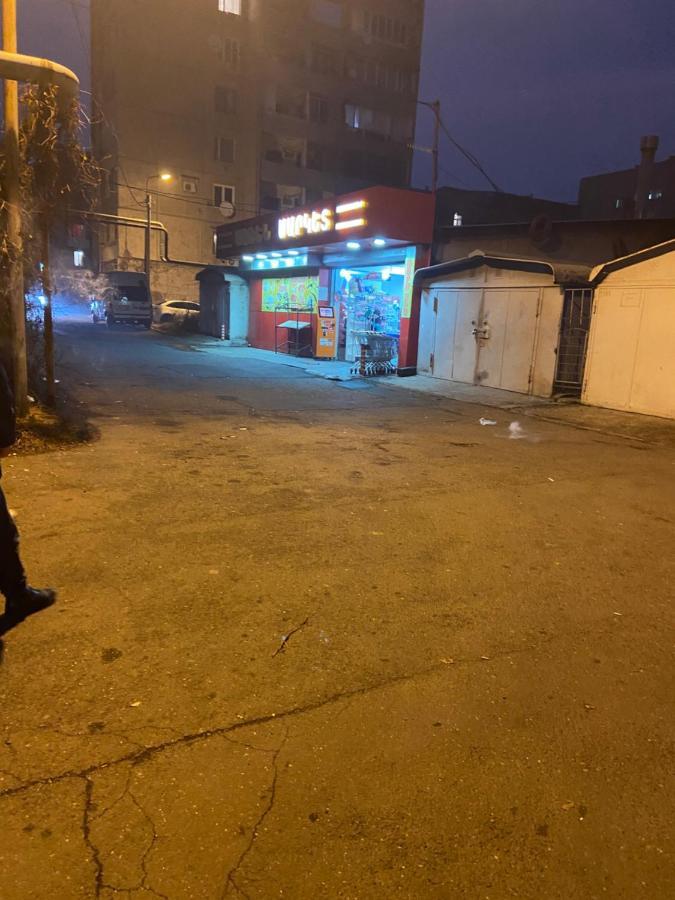 Vahe'S Corner House Hotel Yerevan Exterior photo